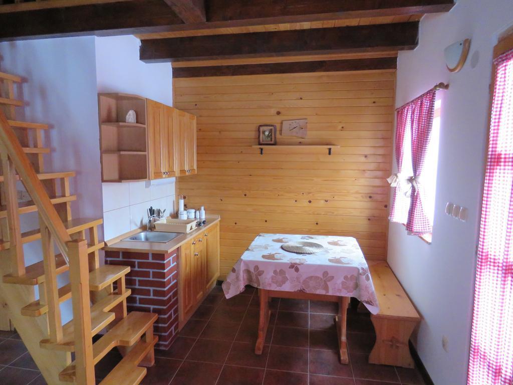 Guesthouse Stefanac Otocac Exterior photo